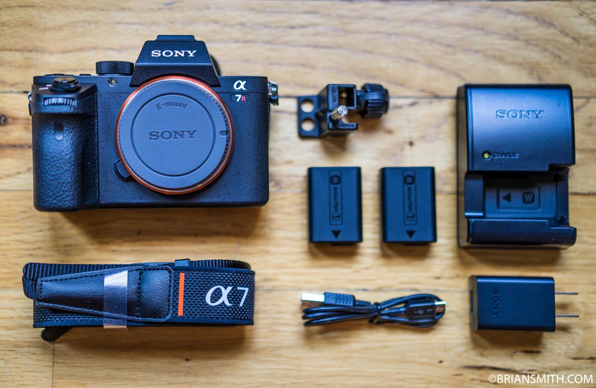 Sony-a7RII-in-the-box