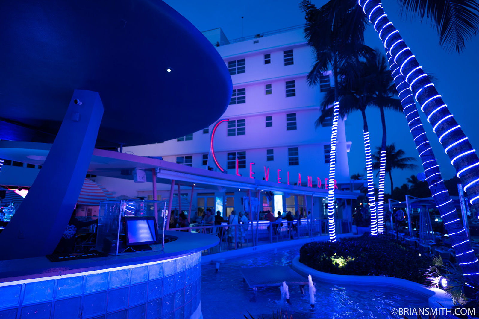 Sony FE 20mm F1.8 G Clevelander Hotel Miami Beach